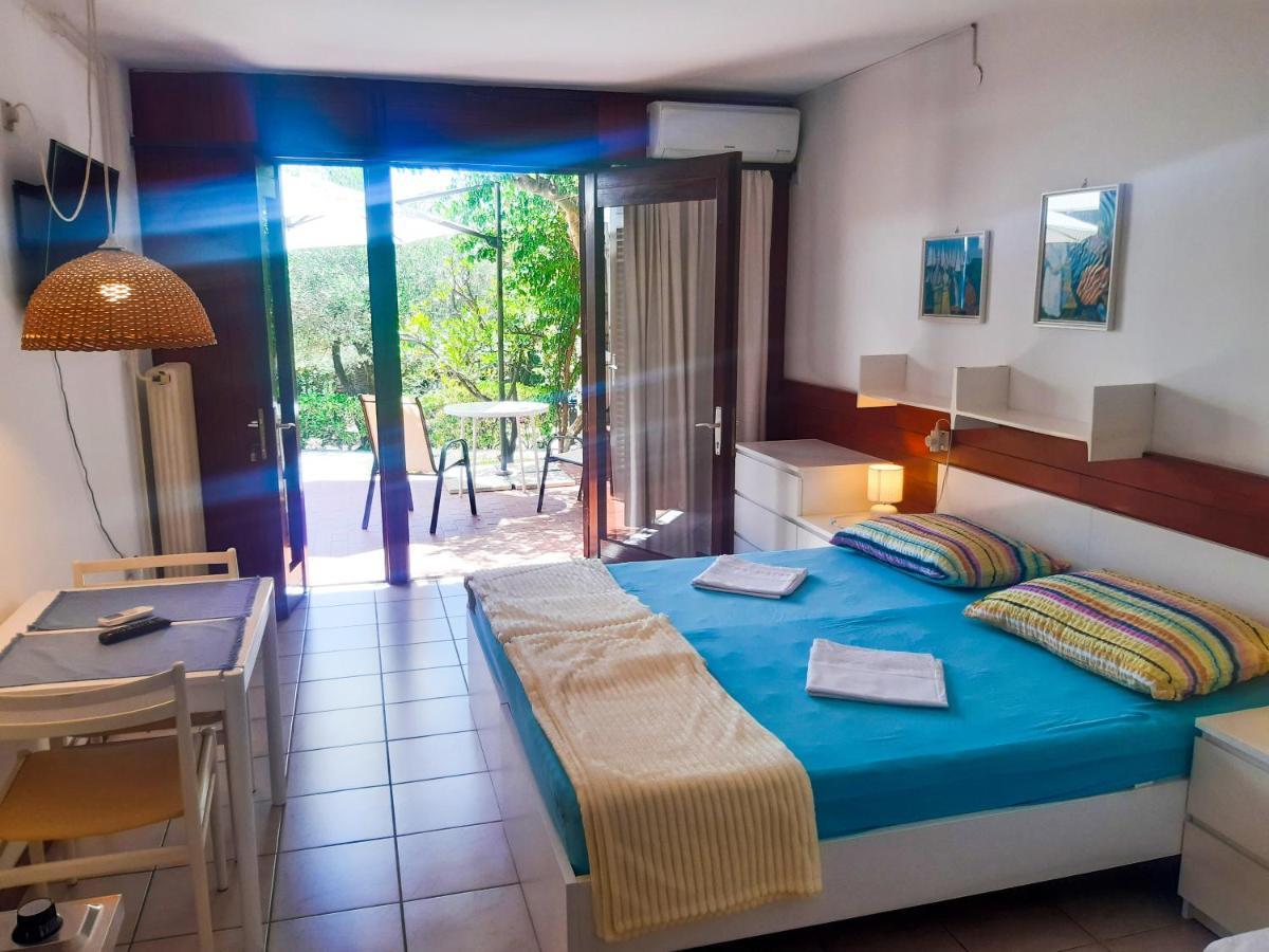 Apartmani Jutro Novalja Exteriér fotografie
