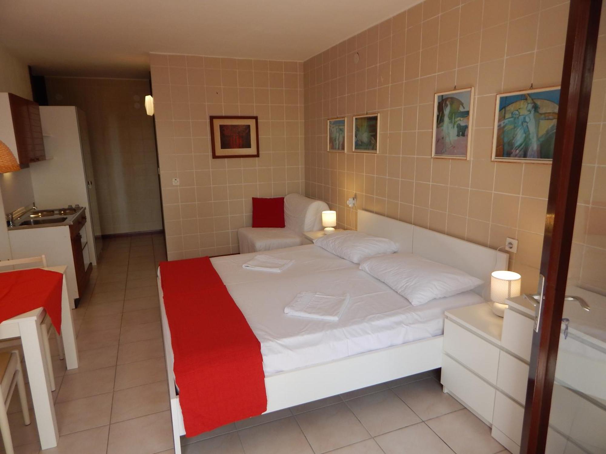 Apartmani Jutro Novalja Pokoj fotografie