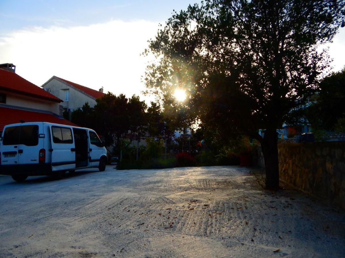 Apartmani Jutro Novalja Exteriér fotografie